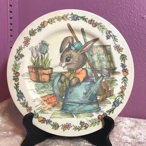 Oneida Deluxe Vintage Peter Rabbit Kid's Plate GUC Melamine Garden Watering Can